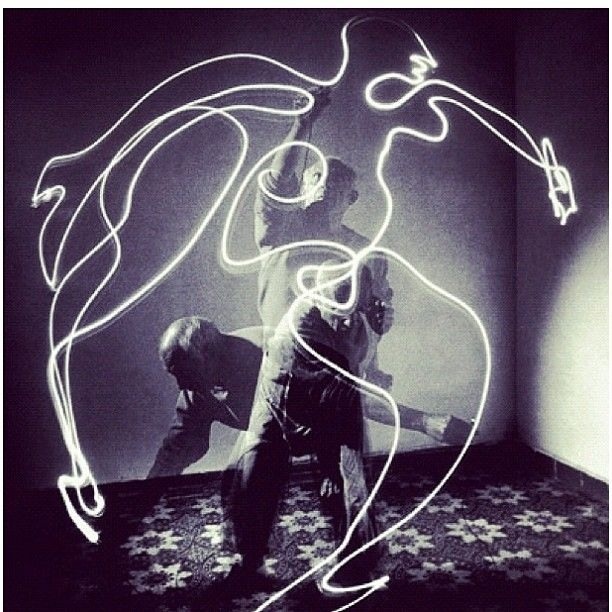 picasso_light_drawings_2.jpg