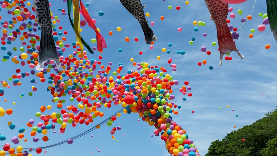 sky-koinobori-balloon-japan-childrens-day-1603383.jpg