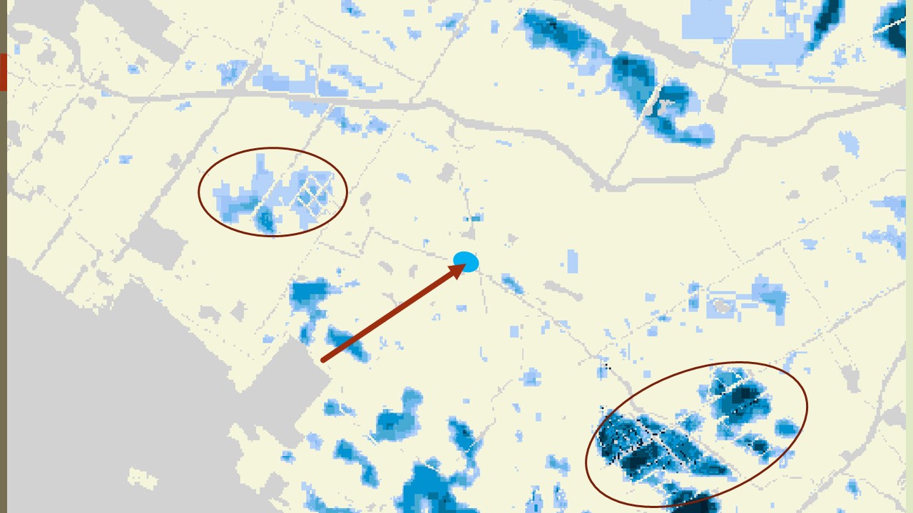 Tovább nyagítok és még mindig nem látni. Mert a csatorna jól működött, elvite a vizet. De ahogy elzártuk nézzük mi történt.
