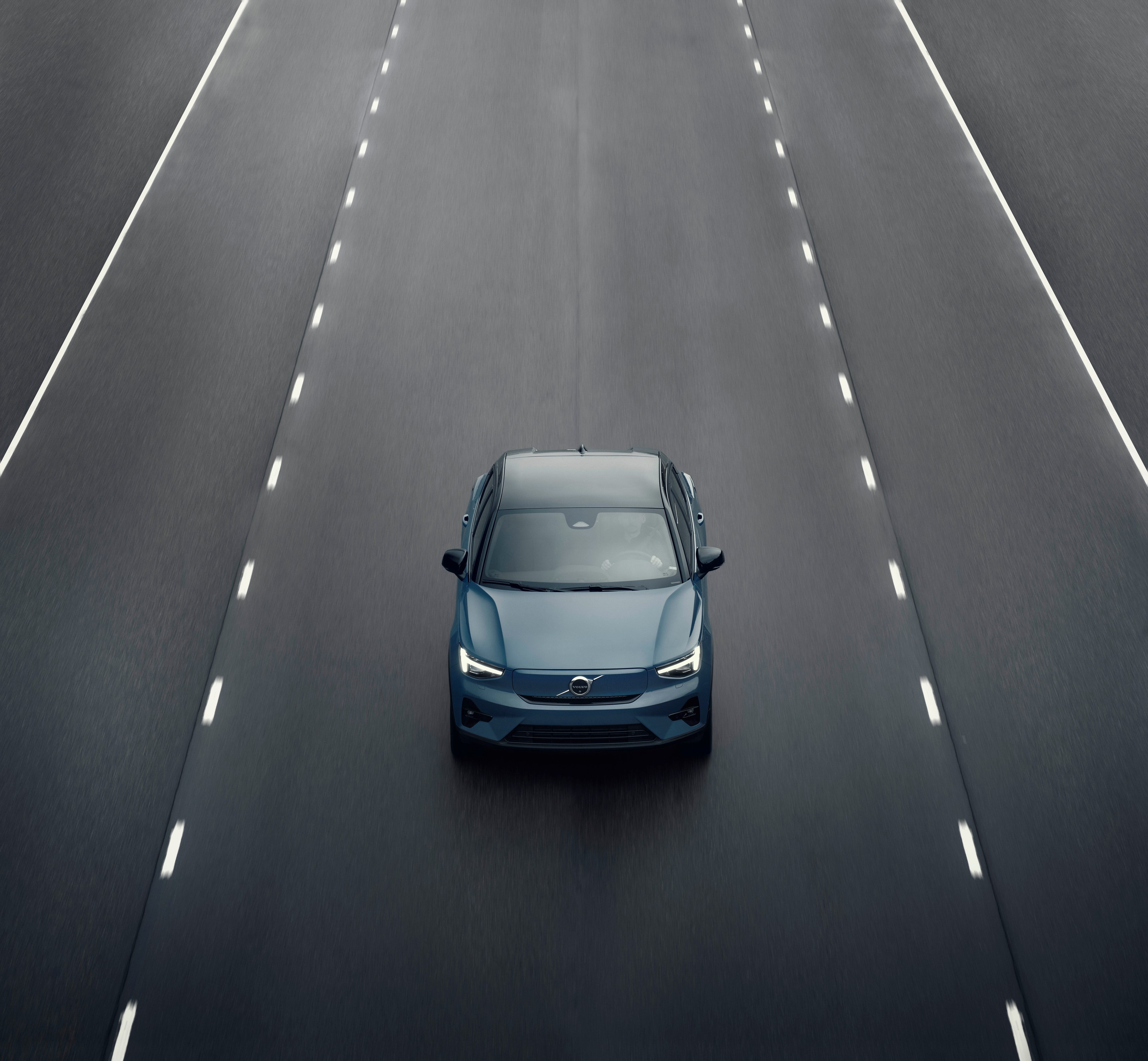 277627_volvo_c40_recharge.jpg