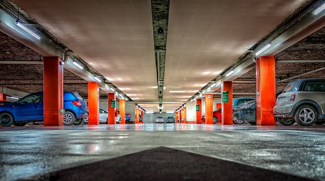 multi-storey-car-park-2705368_640.jpg