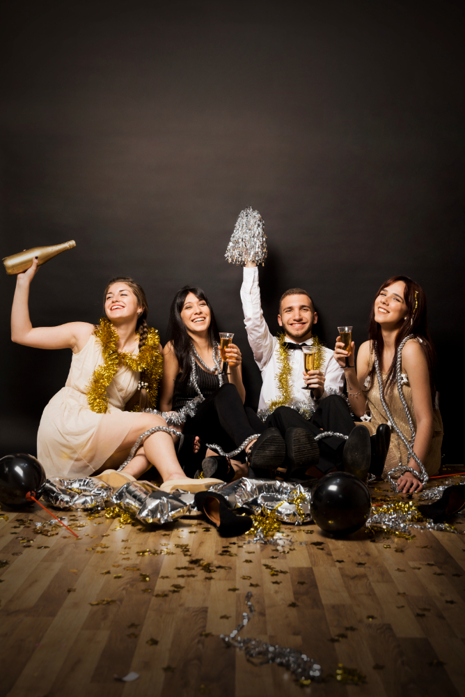 smiling-women-man-evening-wear-with-glasses-drinks-floor.jpg
