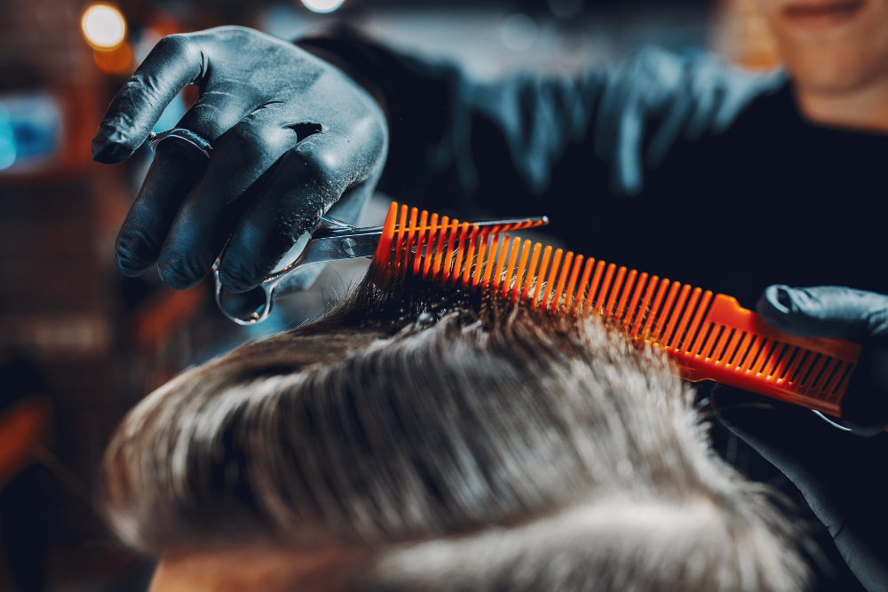 stylish-man-sitting-barbershop_1.jpg
