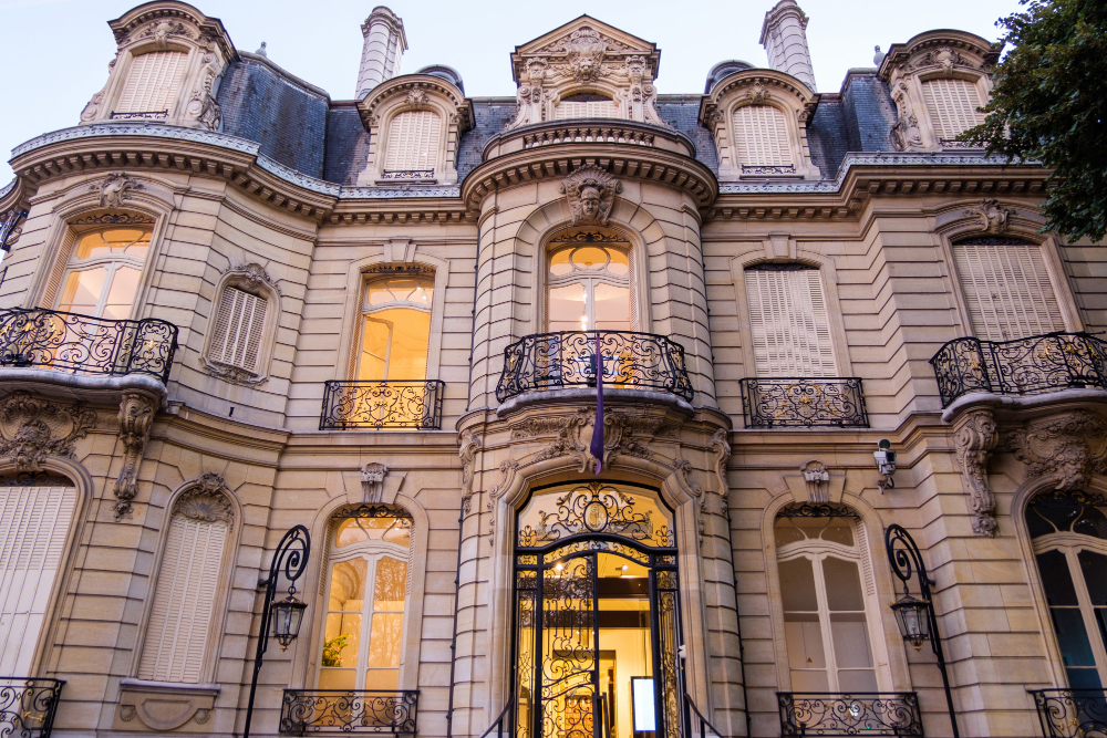 wonderful-building-built-french-style_1.jpg