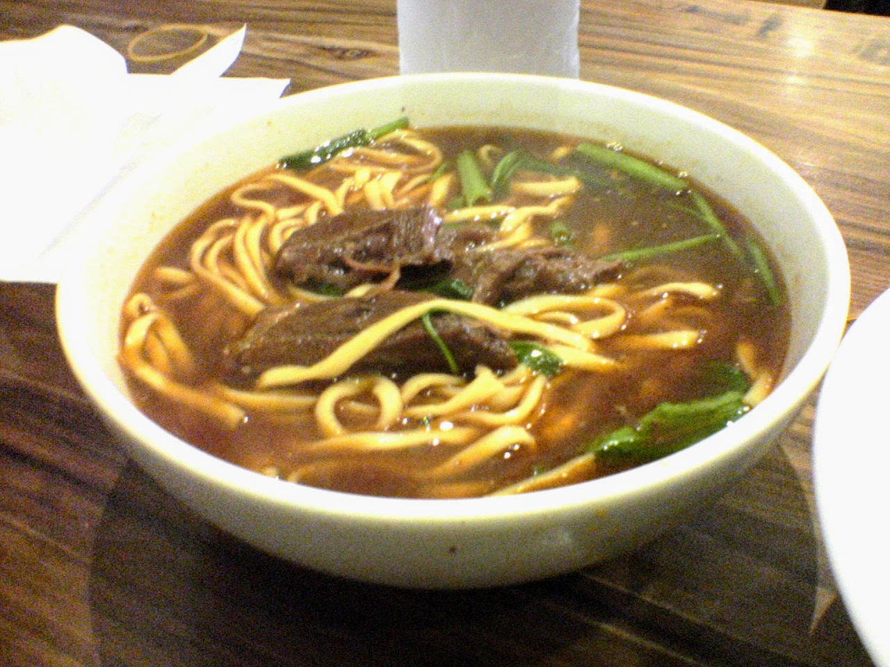 Beef noodles. Marhahúsleves tésztával. Az egyik kedvenc tajvani ételem.