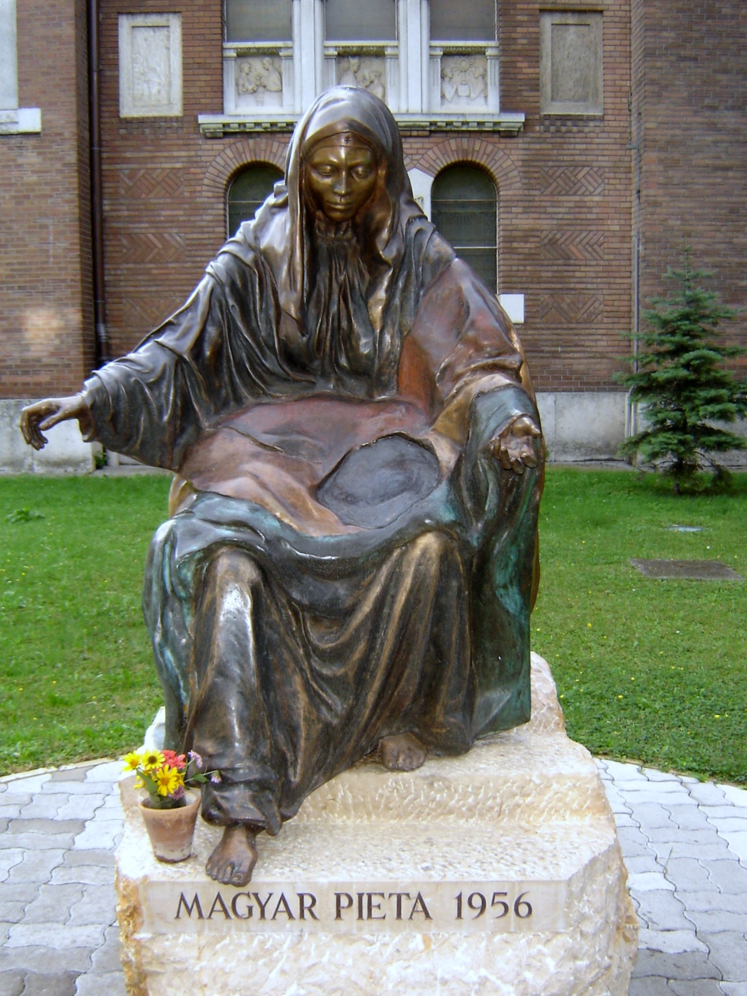 tobias_klara_hungarianpieta1956unj.jpg