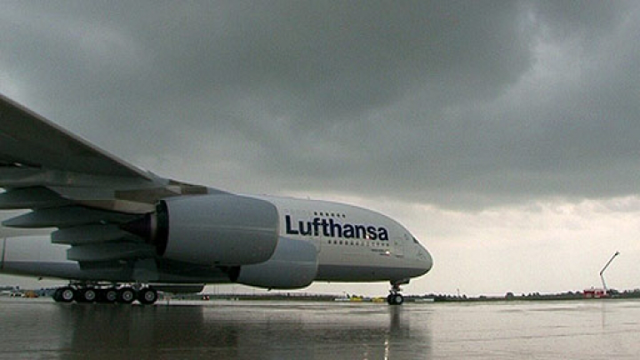 Airbus A380 VS Boeing 747-8I