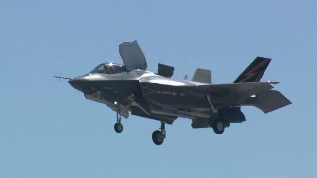 A földre kényszerült az F-35-ös