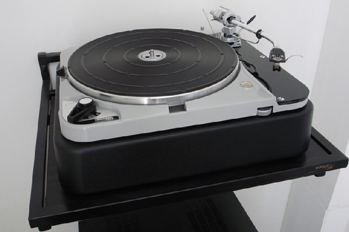 Thorens-11.jpg