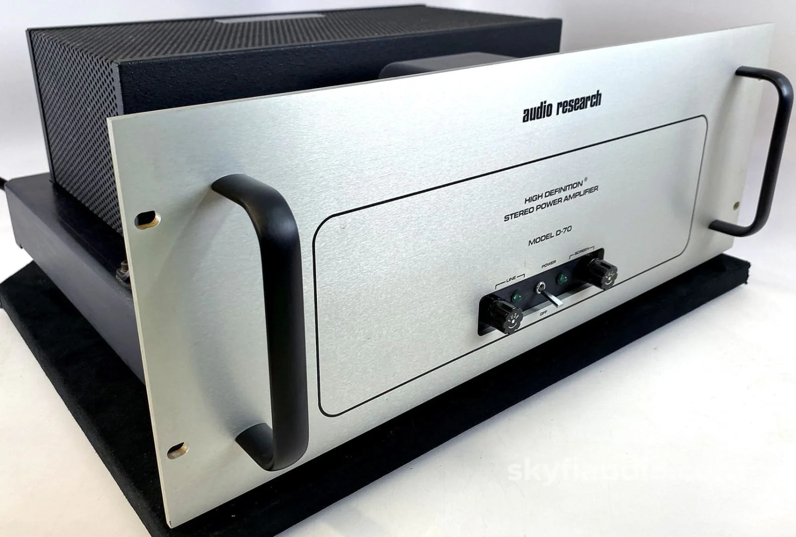 audio-research-d70-mkii-tube-amplifier-complete-set-529.webp