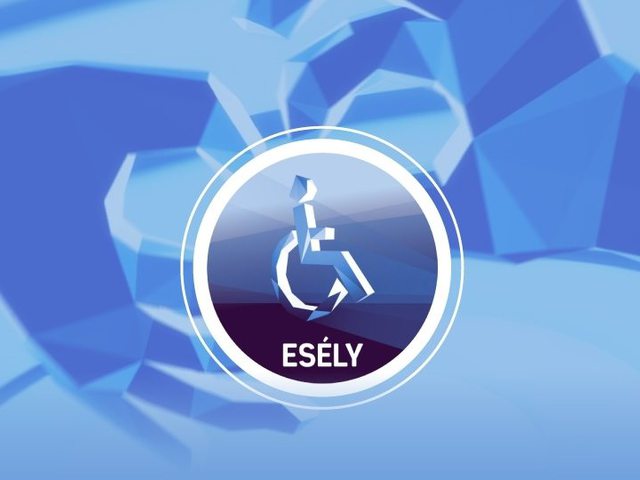 Esély