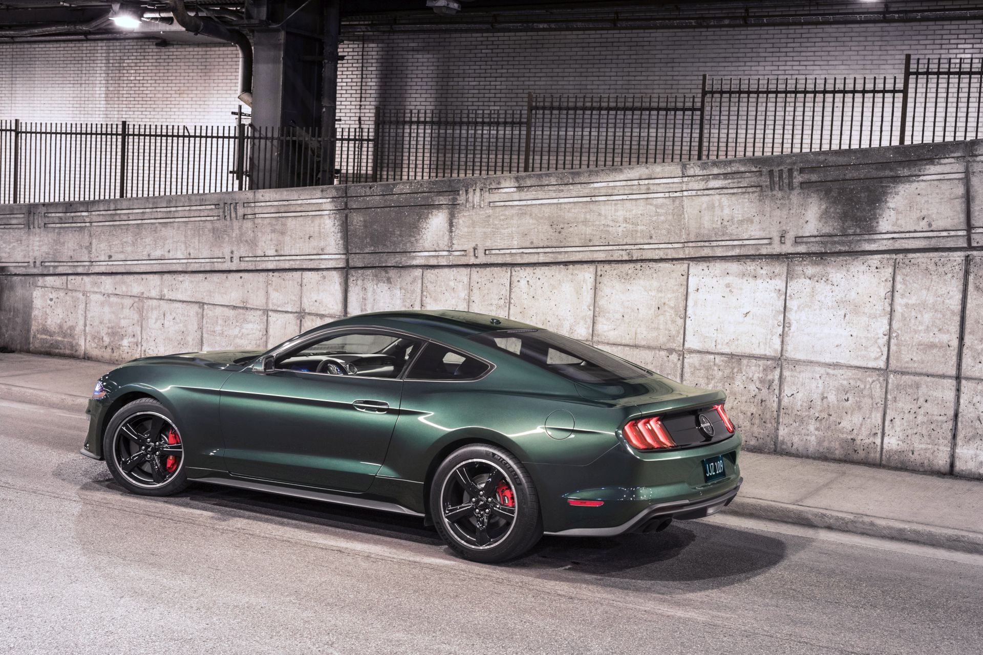 2019-mustang-bullitt-2.jpg