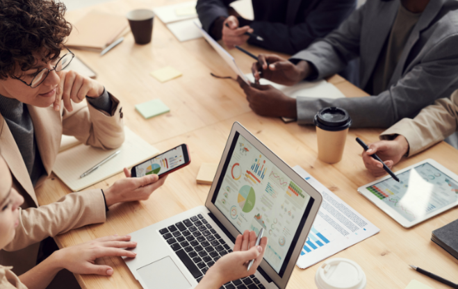 Milyen előnyöket nyújt egy keresőmarketing ügynökség prémium linképítéssel?
