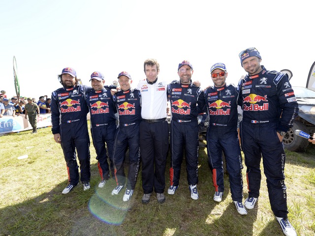 Peugeot győzelem a Dakar Rallye-n