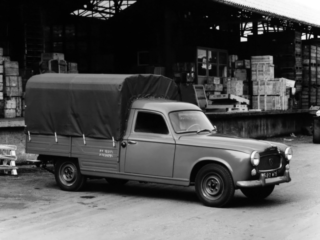 Modern pickupot fejleszt a Peugeot