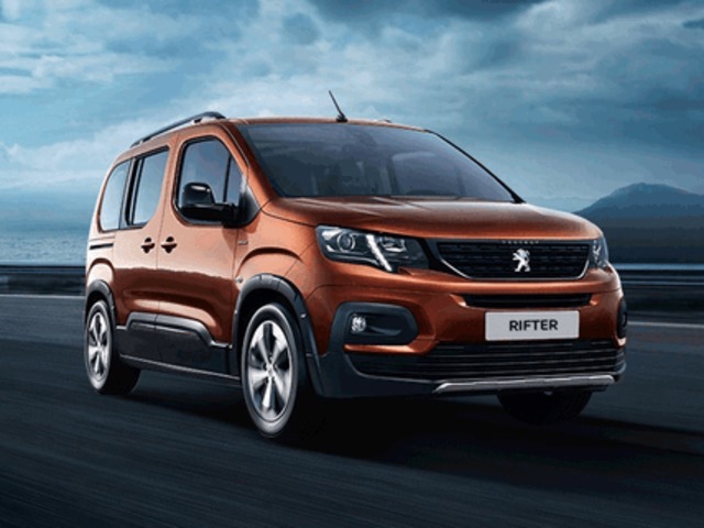 Peugeot 7 személyes családi modellek akár 2 500 000 Ft állami támogatással*