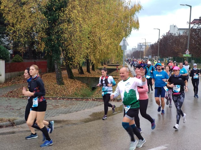 16. K&H mozdulj! Balaton maraton és félmaraton - a rendezvény hivatalos szállítója voltunk, mint Peugeot Máté