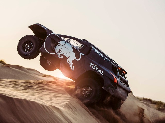 Hármas Peugeot győzelem a Dakar Rallye-n!