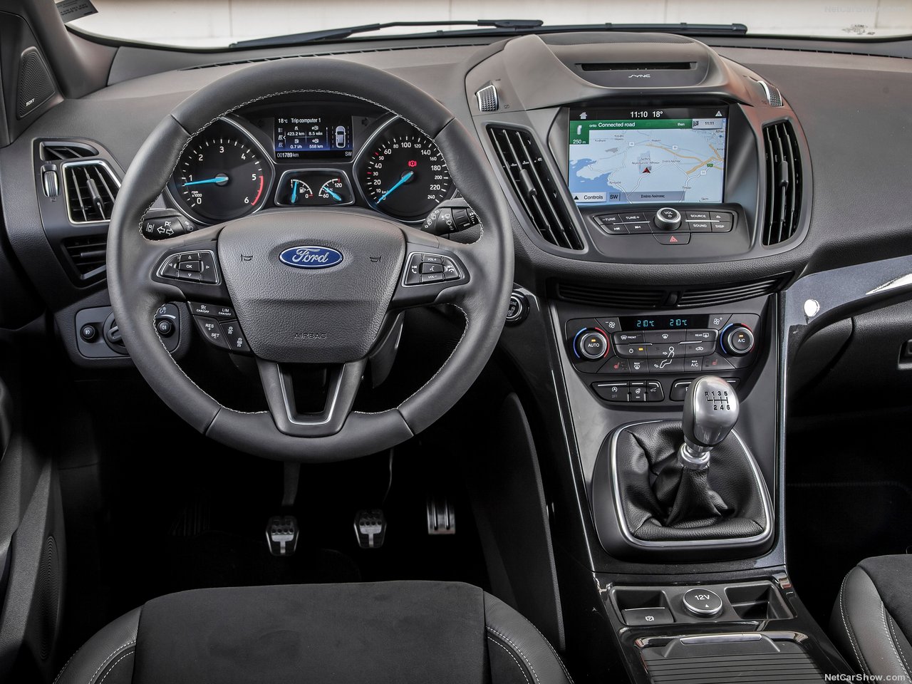 ford-kuga-2017-1280-67.jpg