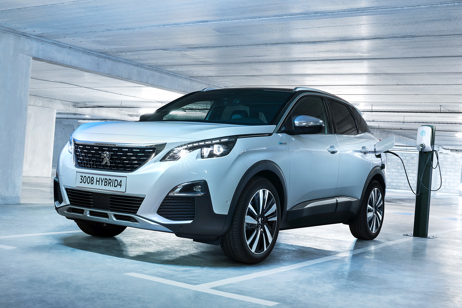 peugeot-3008-gt-hybrid4_2.jpg