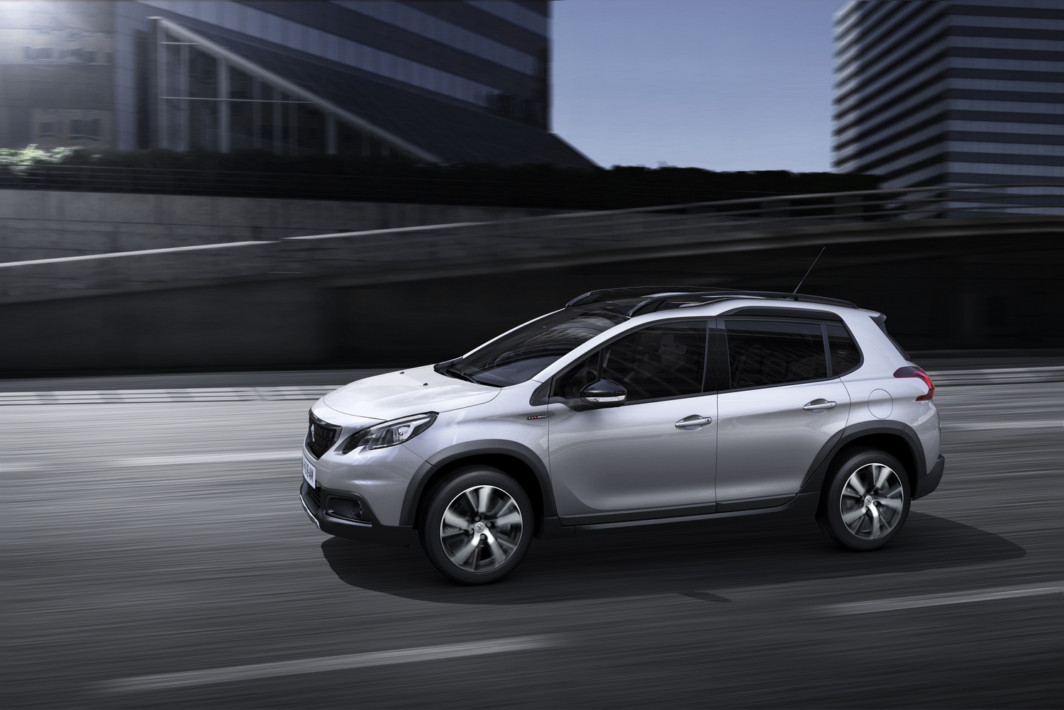 peugeot_2008_1802styp008v.jpg