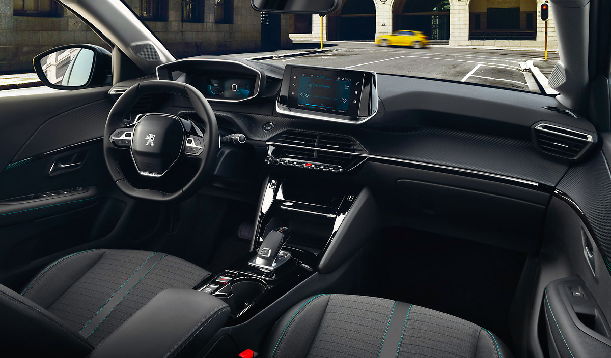 peugeot_208_interior_1.jpg