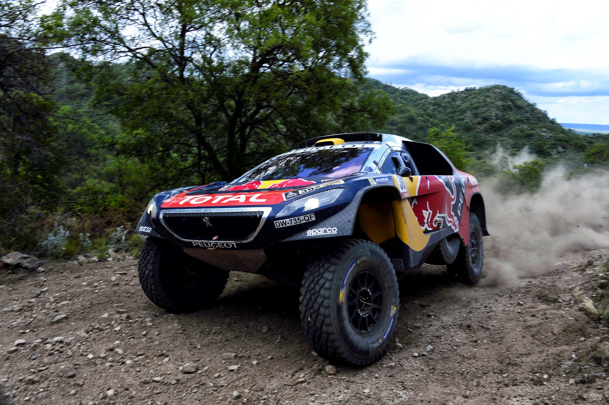 peugeot_dakar4v.jpg