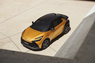 Merész, de ígéretes lett a megújult Toyota C-HR!