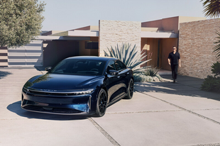 Csak egy „apró szépséghibája” van a Lucid Air Sapphire-nak