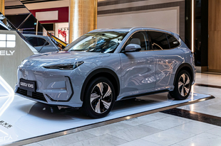Most tényleg Geely néven támad a Geely: jön az EX5 Európába