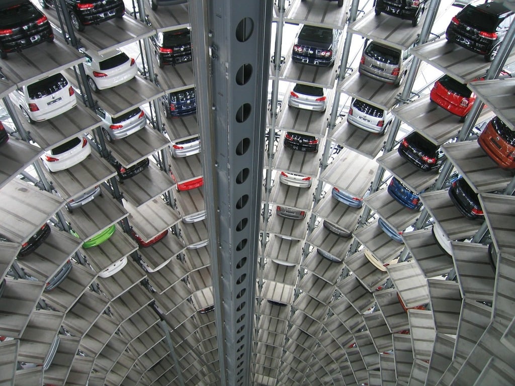 belefaradt_a_vilag_az_autozasba_blogcikk_illusztracio.jpg