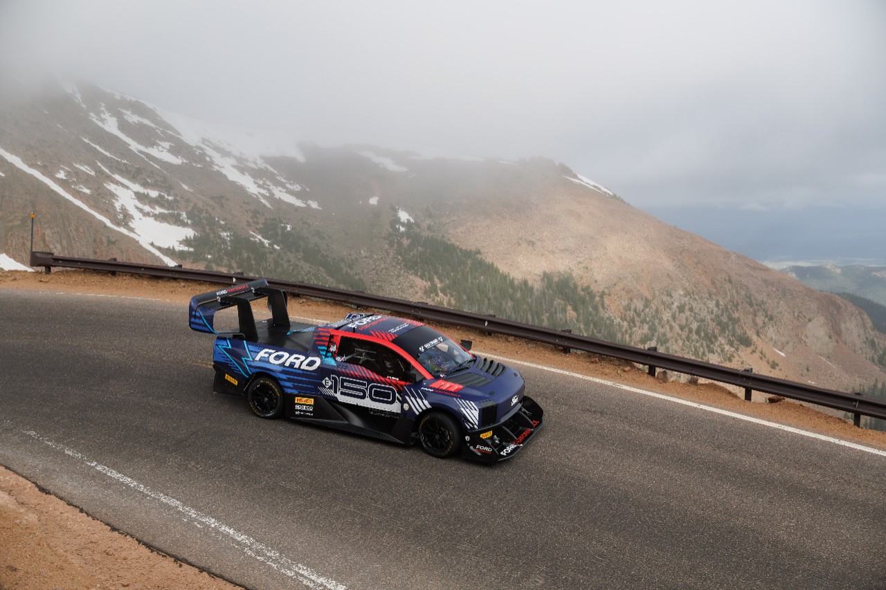 ford_pikes_peak_2.jpg