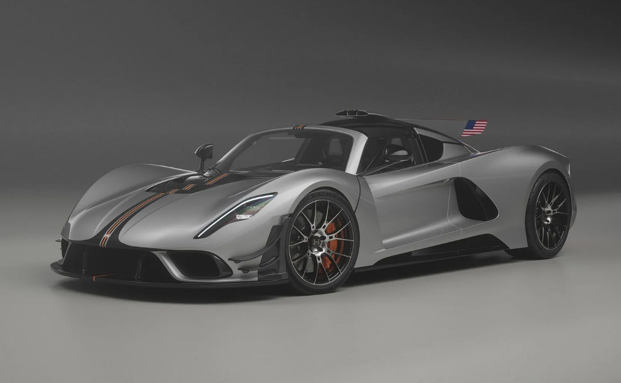 hennessey_venom_f5_m_kezi_valto_4.png