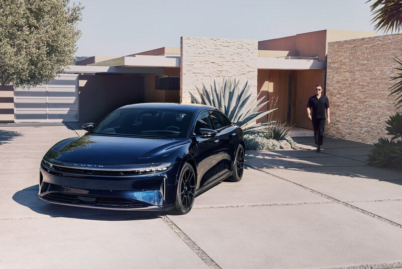 lucid_air_sapphire_2.jpg