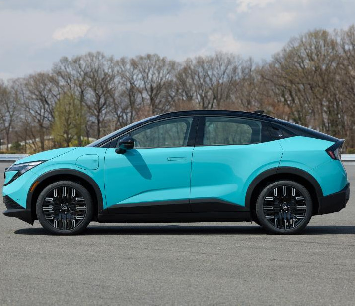 nissan_leaf_uj_4.jpg