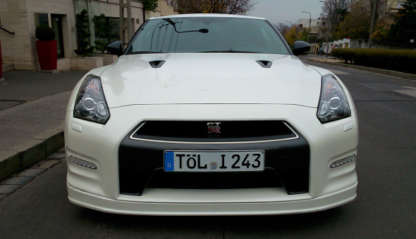 nissan-gtr-2.jpg