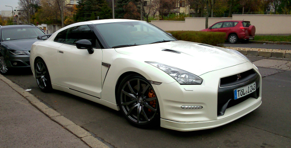 nissan-gtr-3.jpg