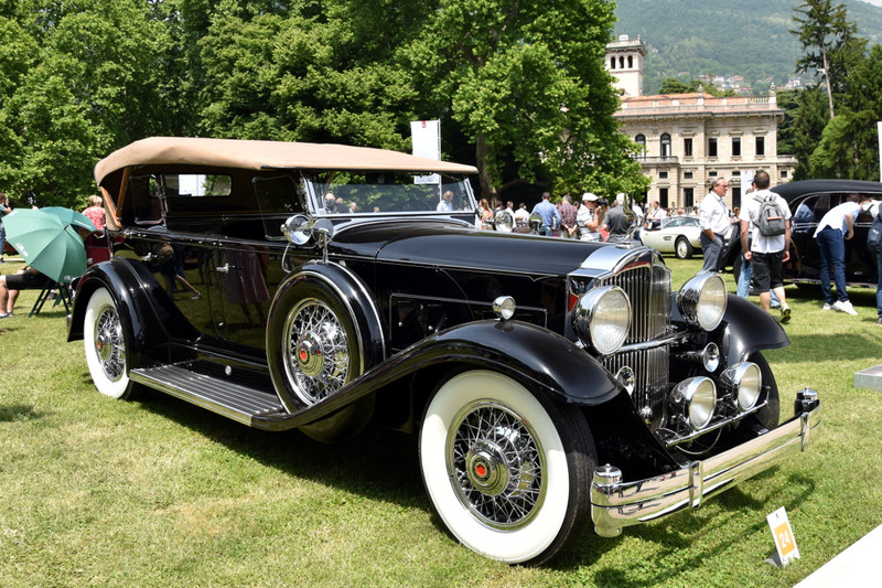 1932 Packard Standard Eight
