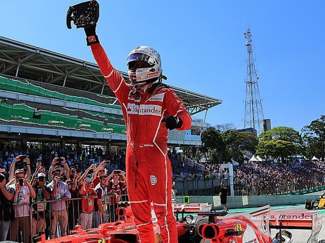 Vettel győzött és hadat üzent a Ferrari 2018-ra!