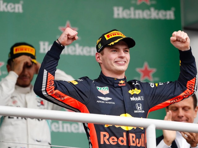 Őrült versenyen nyert Verstappen, Pierre Gasly dobogón a Toro-Rossóval, Sainz dobogón a McLarennel