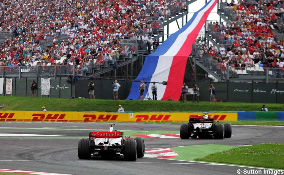 F1 Francia Nagydíj : Hamiltoné a Francia Nagydíj, újra vezet az összetettben ... : Ezeken hallani, hogy versenyautók, nem pedig traktorok.