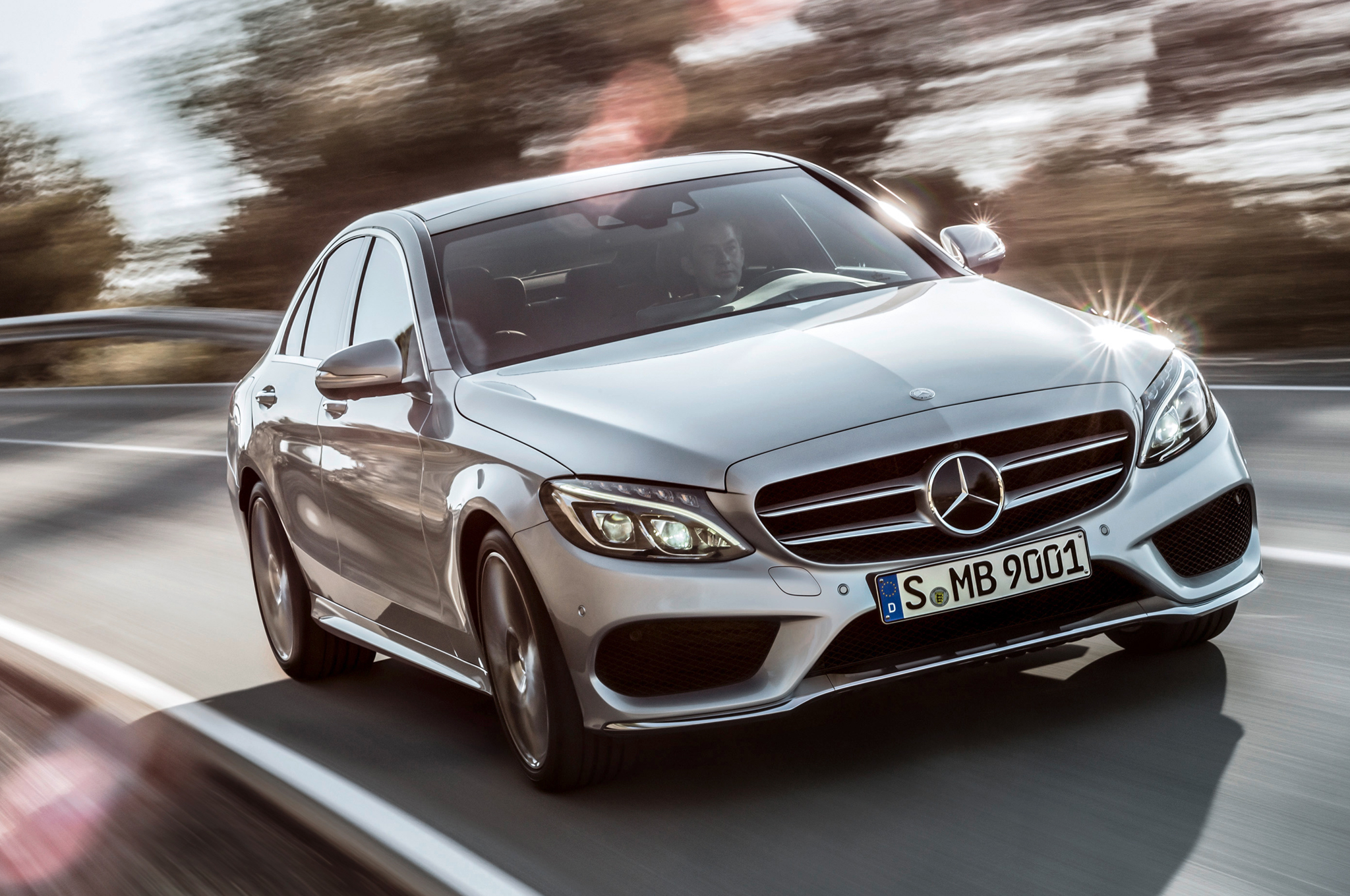 2015-mercedes-benz-c-class-front-three-quarters-in-motion.jpg