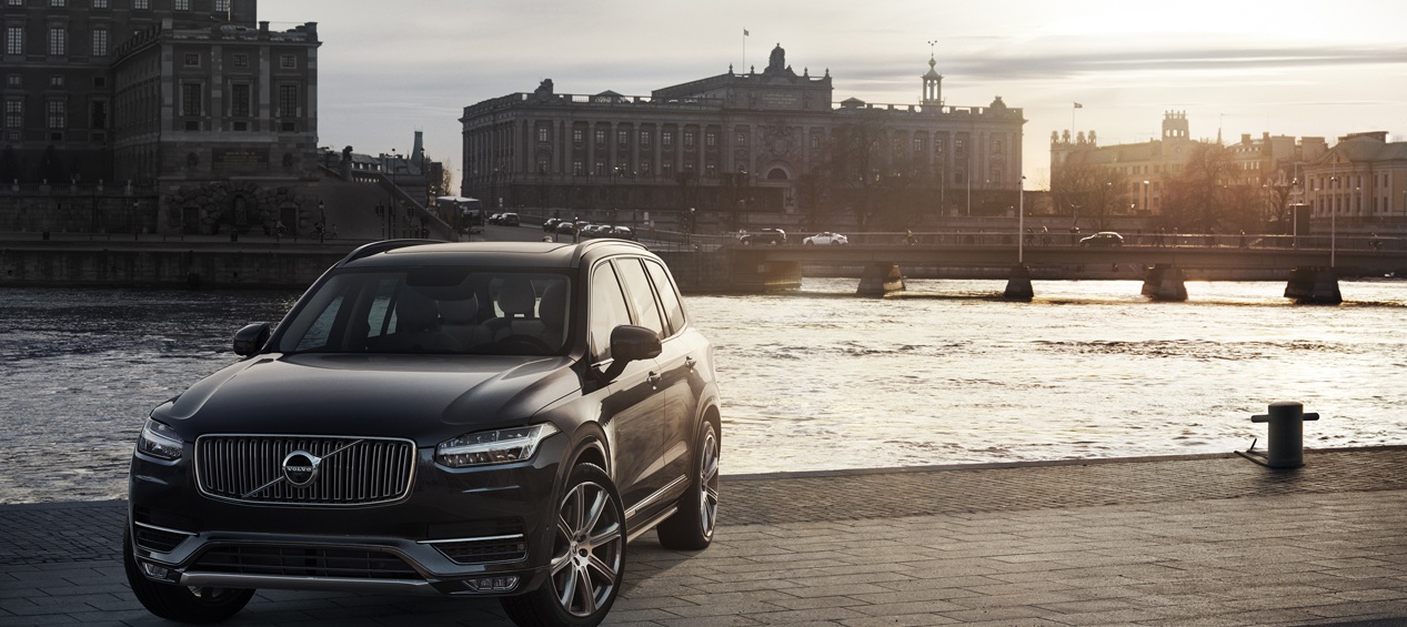 2015-volvo-xc90-09-1 - Copy.jpg