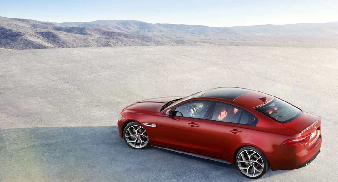 2016-jaguar-xe-06-1 - Copy.jpg