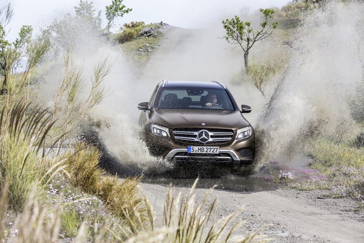 6_2016-mercedes-glc-off-road-shot-unveiled-press-images_copy.jpg