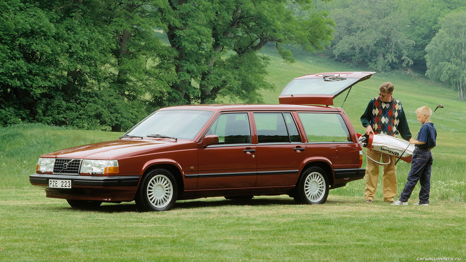 Volvo-940-Kombi-1990-1998-1600x900-002.jpg