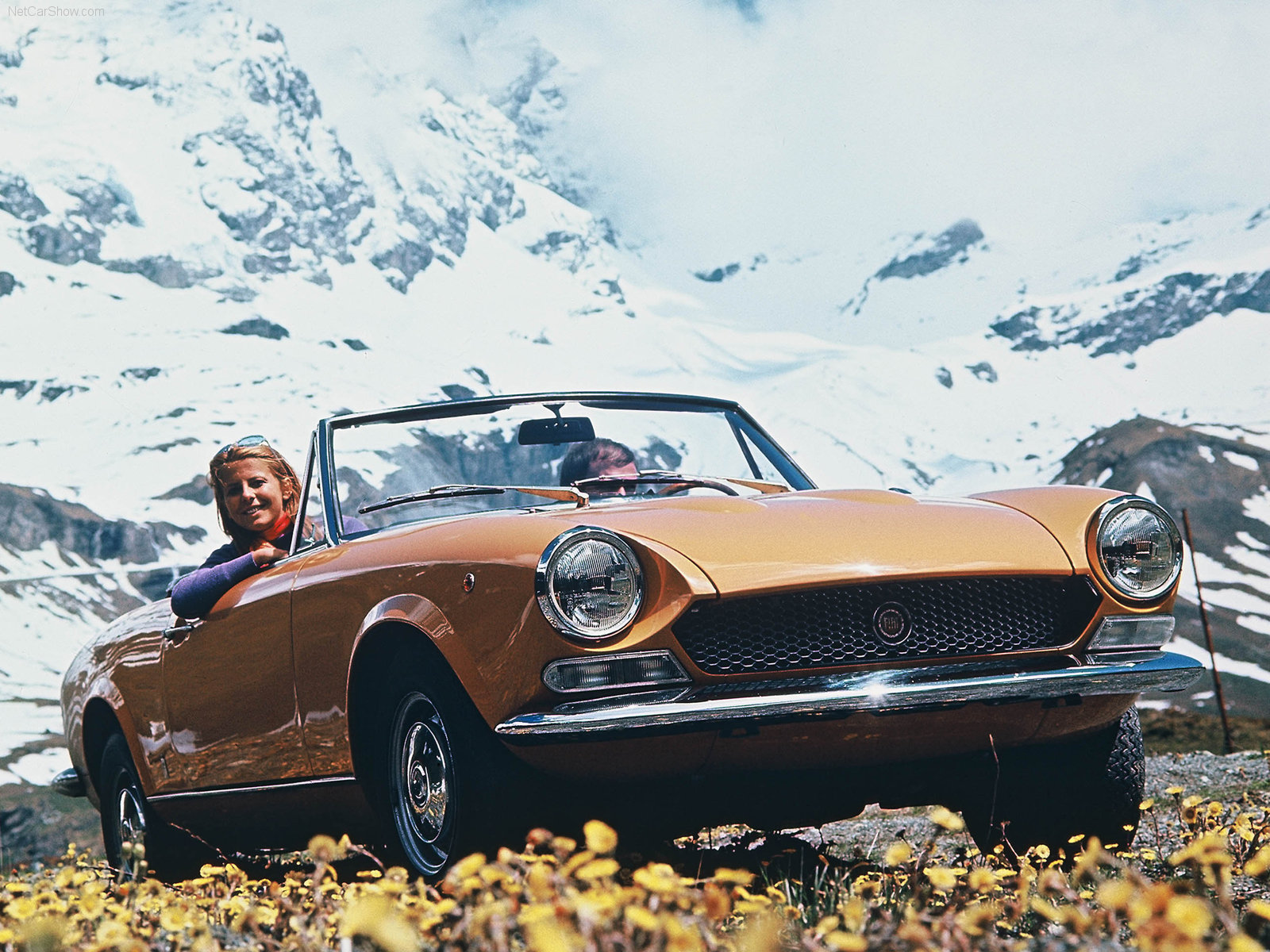 fiat-124_sport_spider_1969_1600x1200_wallpaper_01.jpg