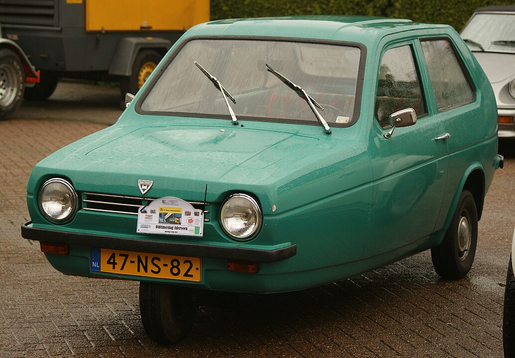 1034px-1977_reliant_robin_850_14136529926_cropped.jpg
