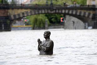 20130603-arviz-aradas-praga-csehorszag-a5.jpg