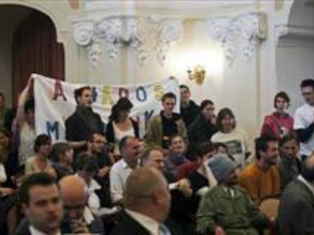 A 2011. április 27-i közgyűlési akció sajtója